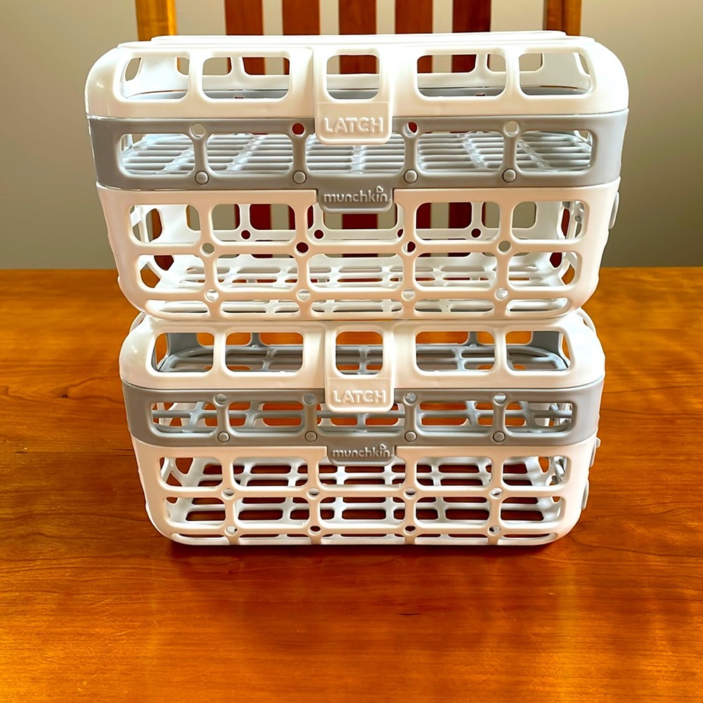 Munchkin Latch baskets
